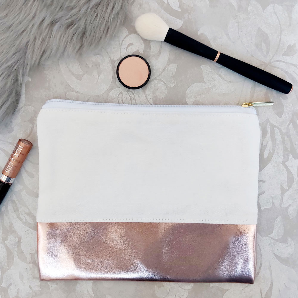 Großhandel - Weisse Zipper Bags mit Rosegold-Borte von Penny Roger